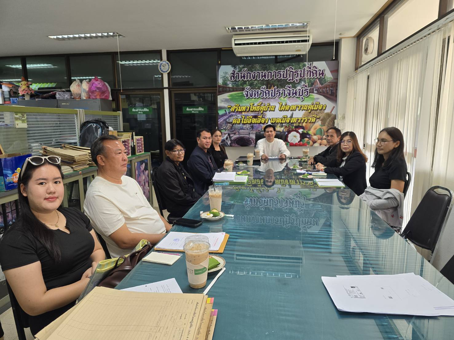 title - วันที่ 24 กุมภาพันธ์ 2569 นายวิทูล ประดิษฐบุญ พร้อมด้วย เจ้าหน้าที่ ส.ป.ก.ปราจีนบุรี ประชุมติดตามความก้าวหน้า โครงการก่อสร้างถนนสายซอย ในแปลงเกษตรกรรม ผิวจราจรขรุขระ ผิวจราจรหินคลุก กว้าง 4.00 ม. จำนวน 3 สาย  ระยะทาง 1.808 กม. ในพื้นที่โครงการจัดที่ดินทำกินให้แก่เกษตรกรผู้ไร้ที่ดินทำกิน  ตำบลสะพานหิน อำเภอนาดี จังหวัดปราจีนบุรี (งบกลาง) ครั้งที่ 2/2569